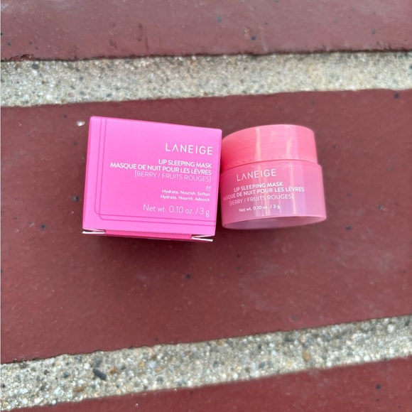 LANEIGE Other - Laneige Lip Sleeping Mask Balm Berry 3g